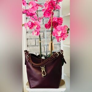 Donney & Bourke Elegant Burgundy Leather Shoulder Bag